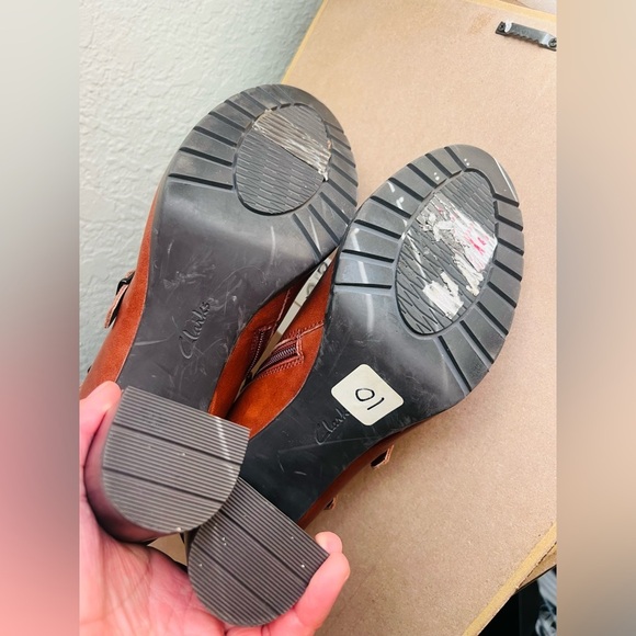 Clarks Artisan Elipsa Mae Double Buckle Brown Block Heels Ankle Boots Size 10 - Picture 10 of 13